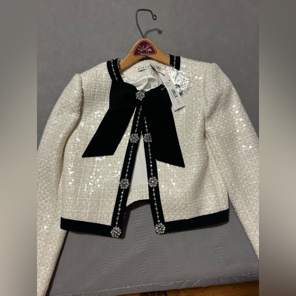 NWT Alice and Olivia blazer